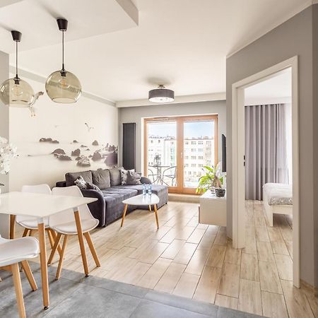 Apartament Batorego 7 Z Parkingiem กดิเนีย ภายนอก รูปภาพ