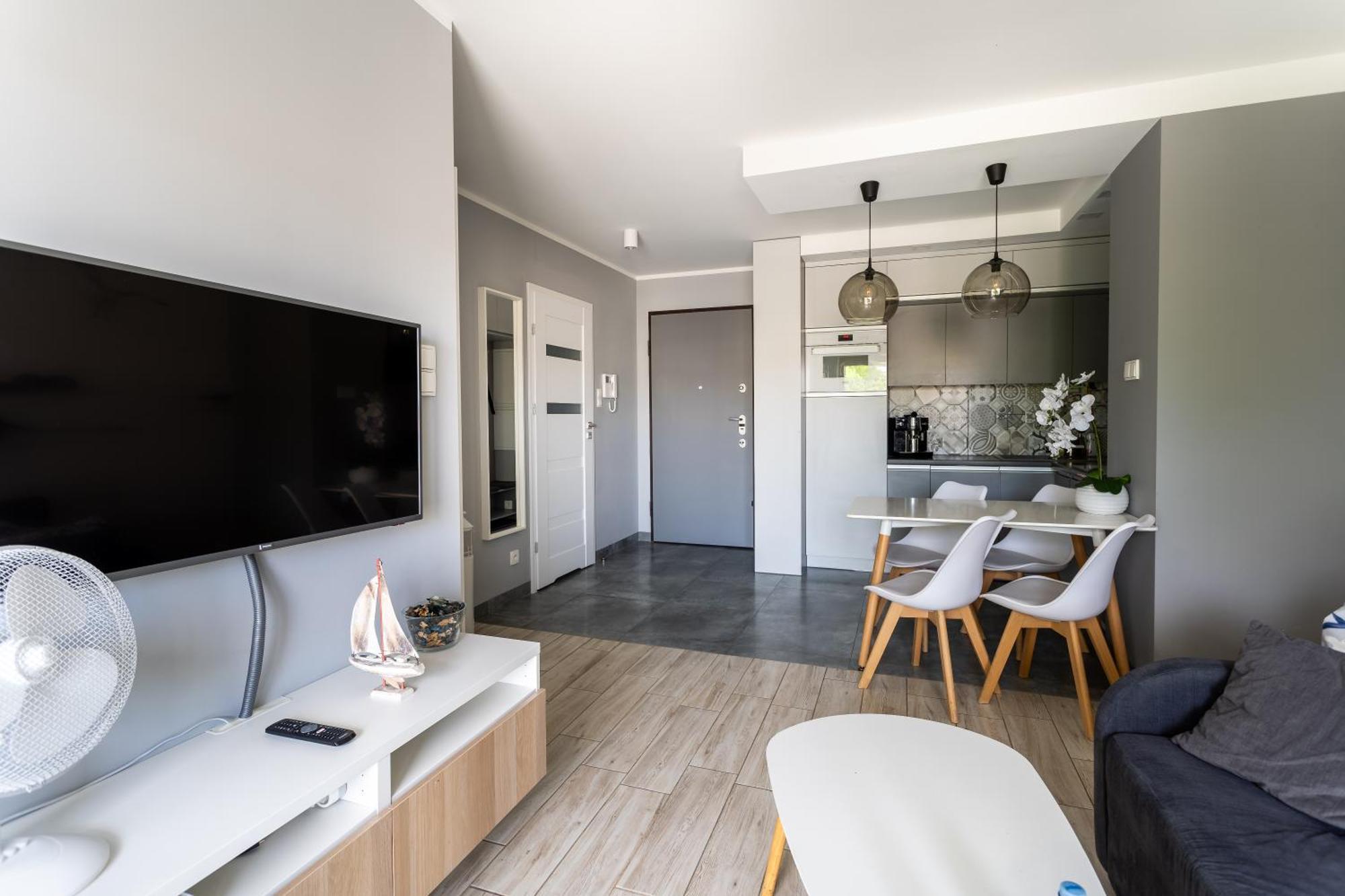 Apartament Batorego 7 Z Parkingiem กดิเนีย ภายนอก รูปภาพ