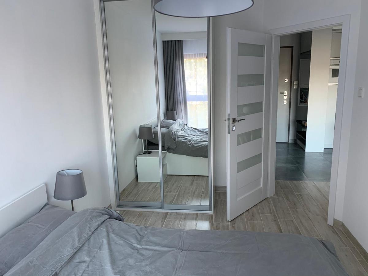 Apartament Batorego 7 Z Parkingiem กดิเนีย ภายนอก รูปภาพ